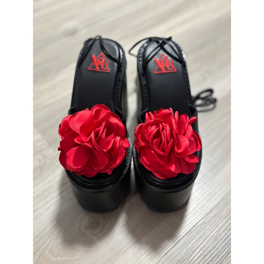 YRU Qozmo Rose Black Platform Wedge Sandals Red Floral Lace Up Size 7M